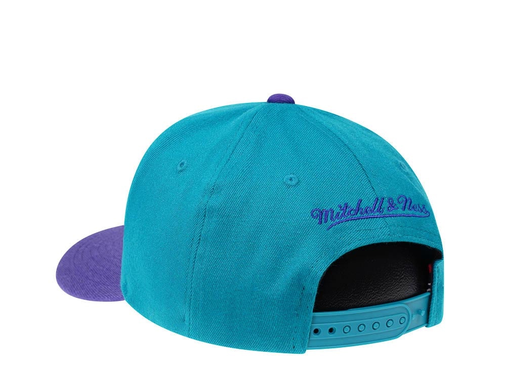 Mitchell & Ness Charlotte Hornets Team Two Tone Red Line Solid Flex Snapback Casquette