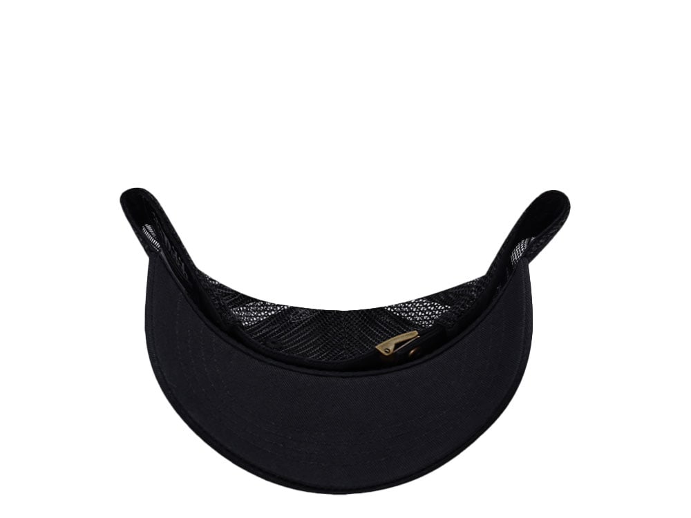 Von Dutch Oval Patch Black Edition Trucker Kids Strapback Casquette