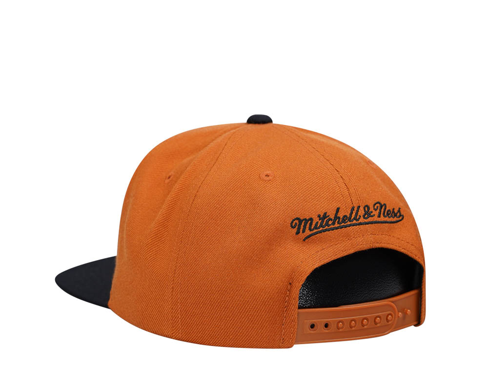 Mitchell & Ness University of Texas Team Two Tone 2.0 Snapback Casquette