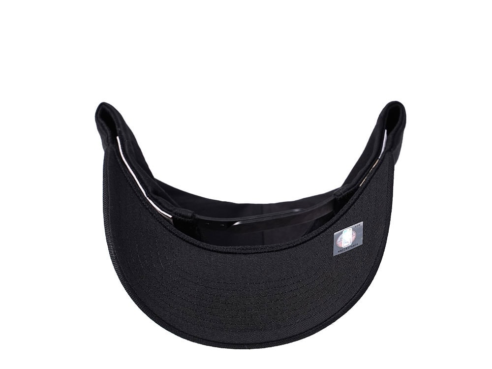 Mitchell & Ness Brooklyn Nets Liquid Chrome Red Line Flex Snapback Casquette