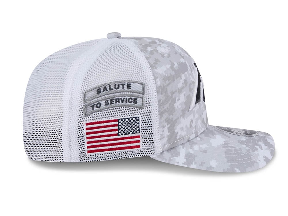 New Era Carolina Panthers Digi Camo Salute to Service 2024 Trucker 9Seventy Snapback Casquette
