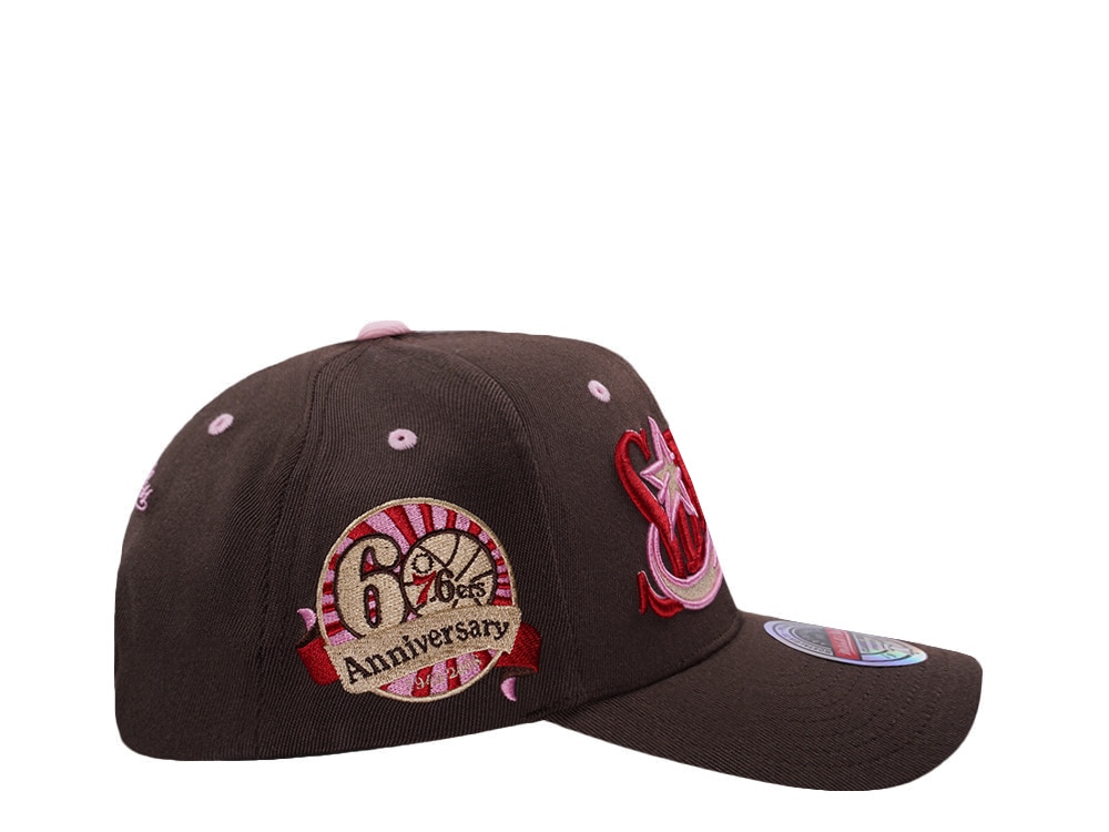 Mitchell & Ness Philadelphia 76ers 60th Anniversary Hardwood Classic Brown Sugar Edition Snapback Casquette