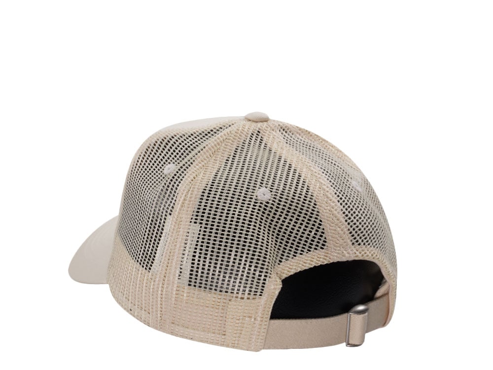 Von Dutch Oval Patch Beige Trucker Strapback Casquette