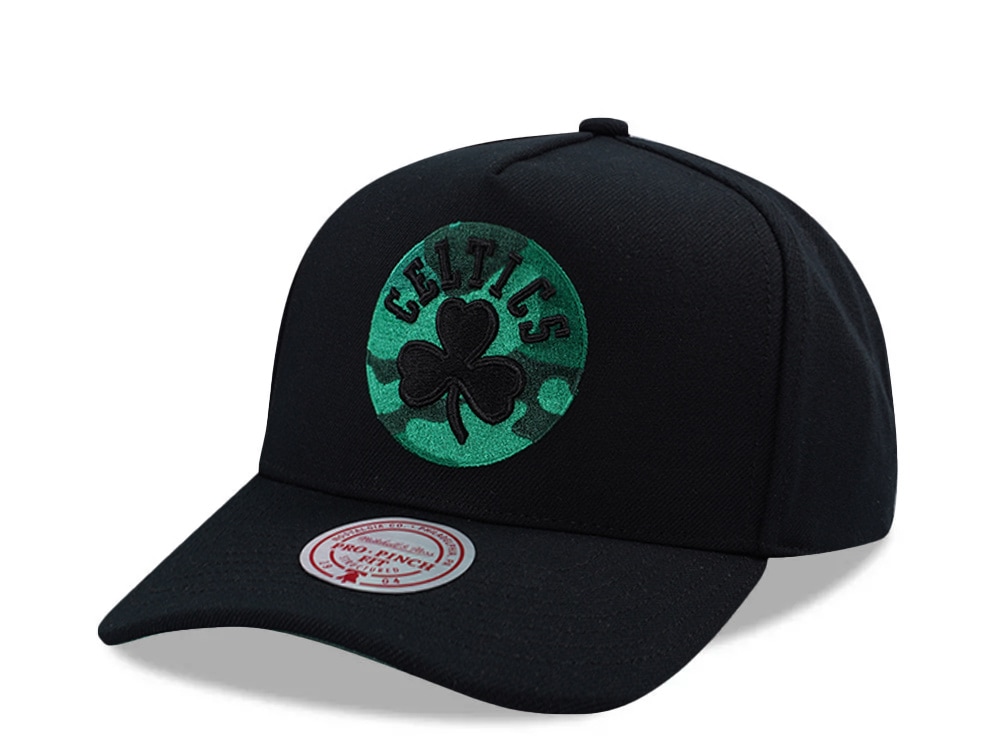 Mitchell & Ness Boston Celtics 404 Club Camo Black Edition Pro Pinch Fit Snapback Casquette