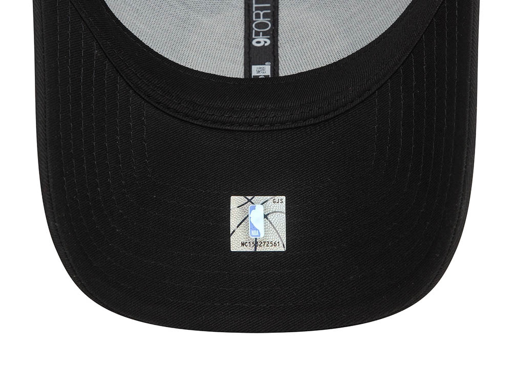 New Era Brooklyn Nets Black Metallic 9Forty Strapback Casquette