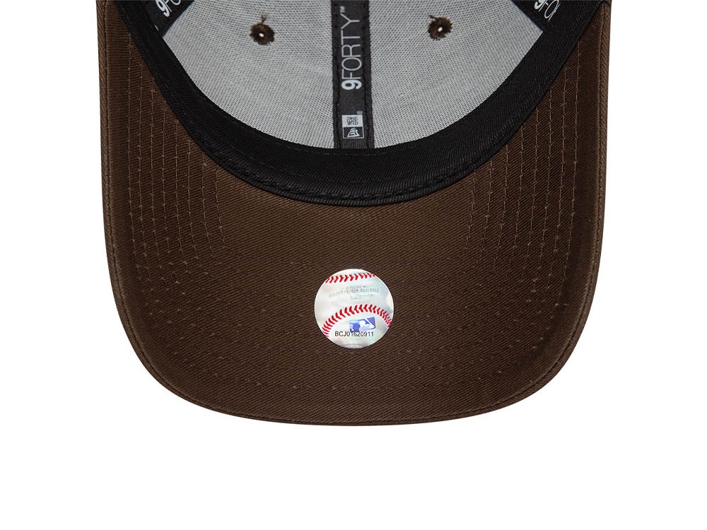 New Era New York Yankees League Essential Walnut Womens 9Forty Strapback Casquette