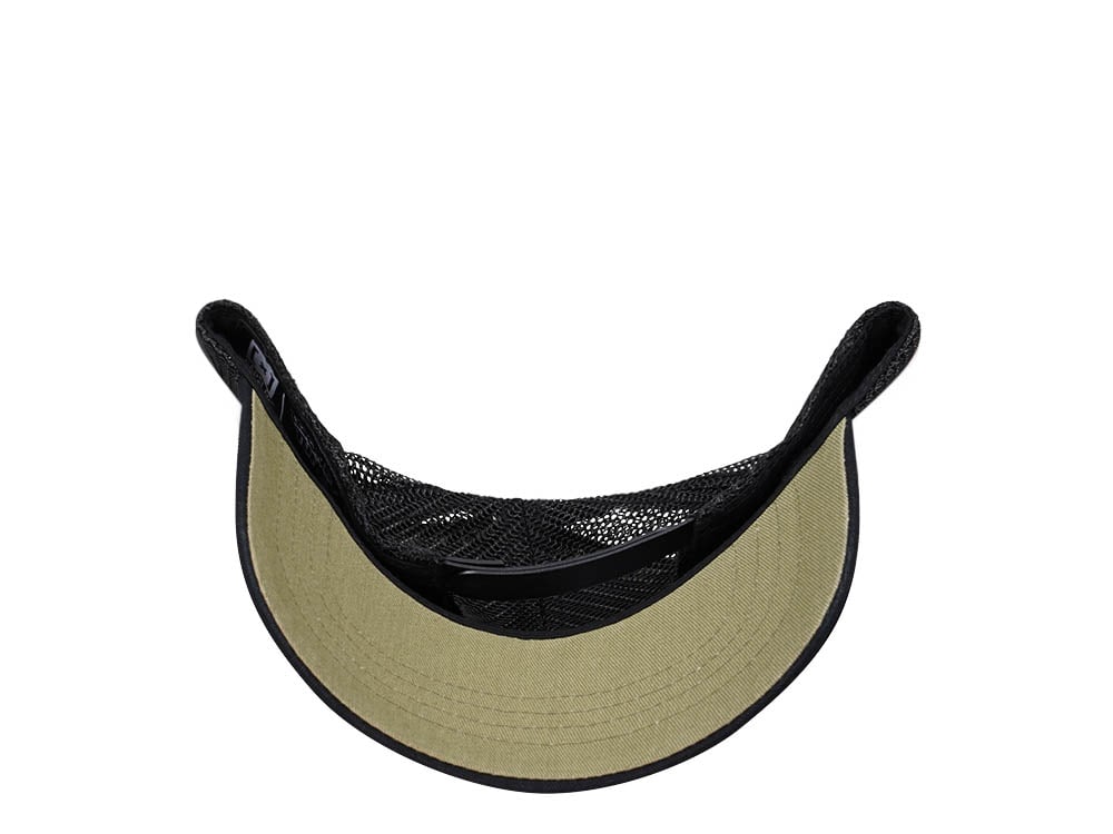 Capslab Looney Tunes Bunny Trucker Snapback Casquette