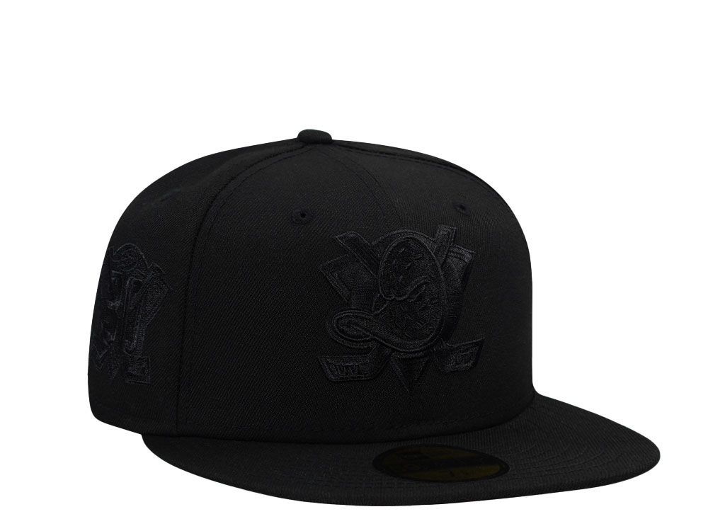 New Era Anaheim Ducks 30th Anniversary Black Out Pink Edition 59Fifty Fitted Casquette