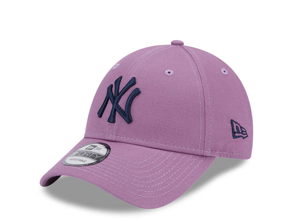 New Era New York Yankees League Essential Purple 9Forty Strapback Casquette
