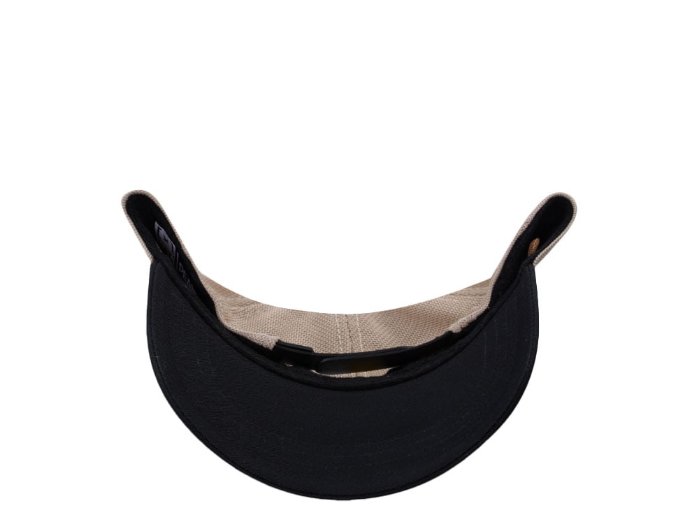 Capslab Peanuts Snoopy Black Trucker Snapback Casquette