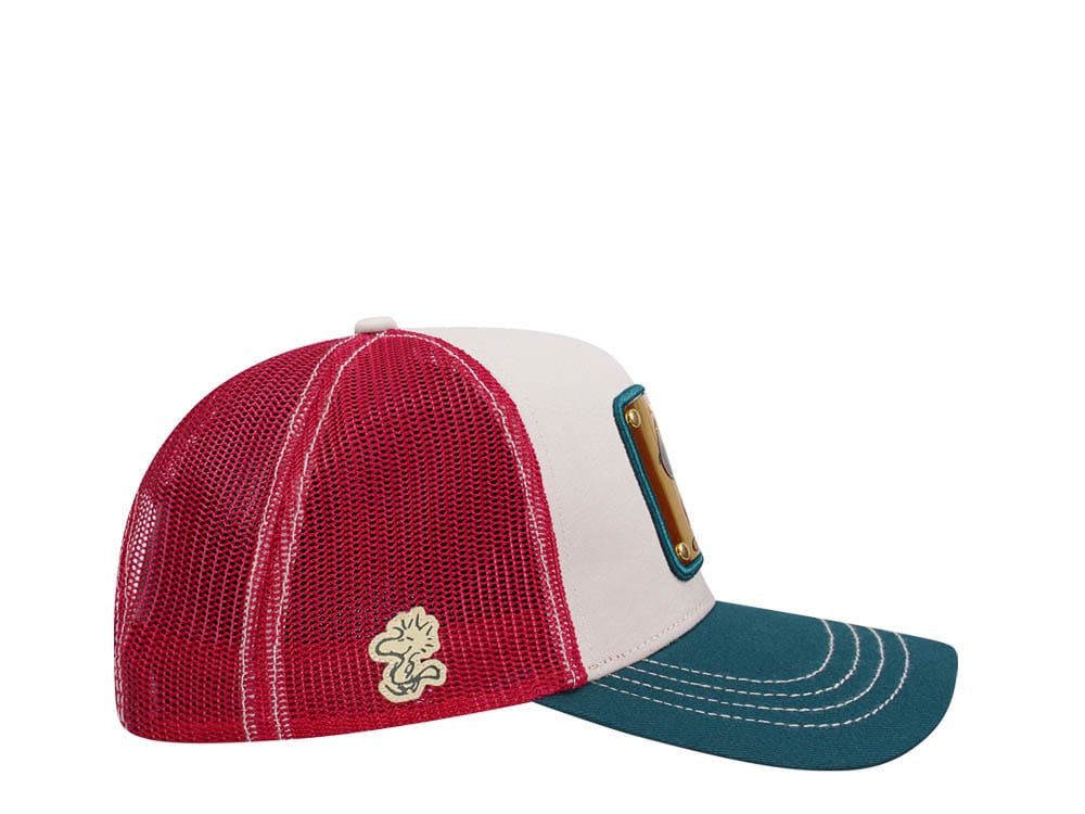Capslab Peanuts Snoopy White Red Green Trucker Snapback Casquette