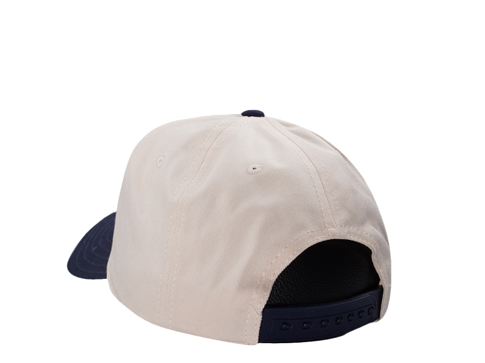 American Needle Roscoe Bear White Two Tone Edition Snapback Casquette