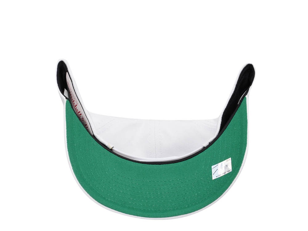 Mitchell & Ness Milwaukee Bucks All in Pro White Snapback Casquette