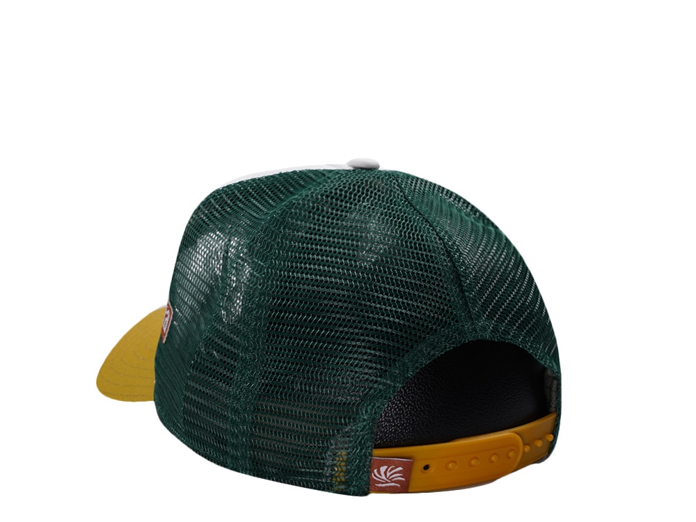 Djinns HFT Filthy Flamingo Surf Gang White Coastal Edition Trucker Snapback Casquette