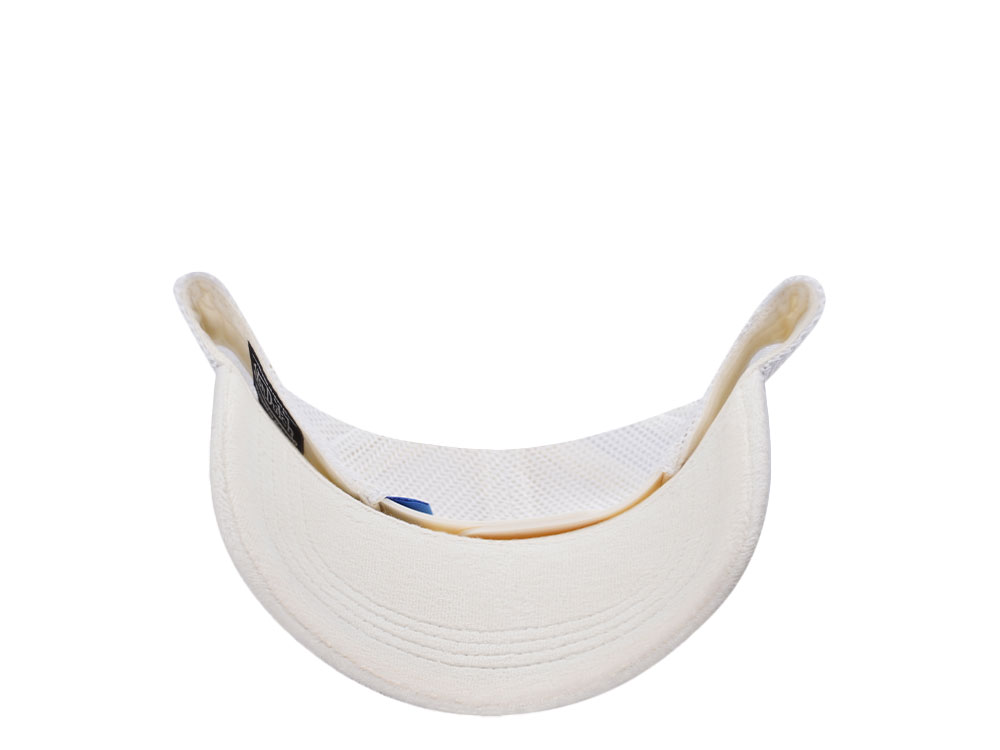 Von Dutch Oval Patch White Velour Edition Trucker Snapback Casquette
