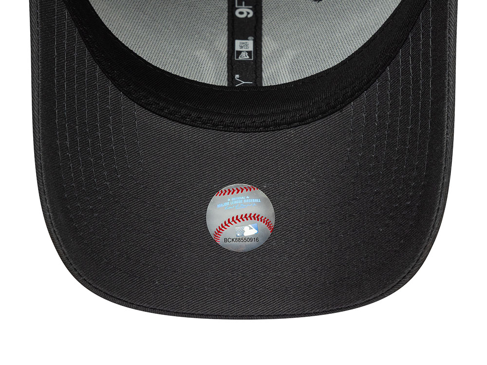 New Era New York Yankees League Essential Dark Gray Edition 9Forty Strapback Casquette
