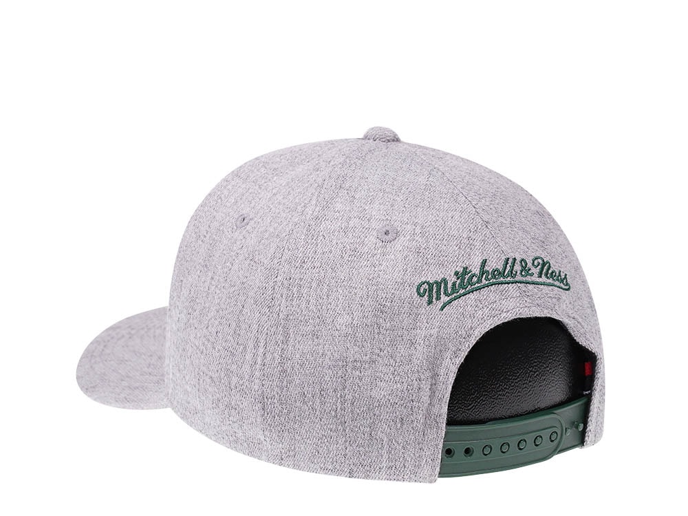 Mitchell & Ness Milwaukee Bucks Heather Gray Red Line Solid Flex Snapback Casquette