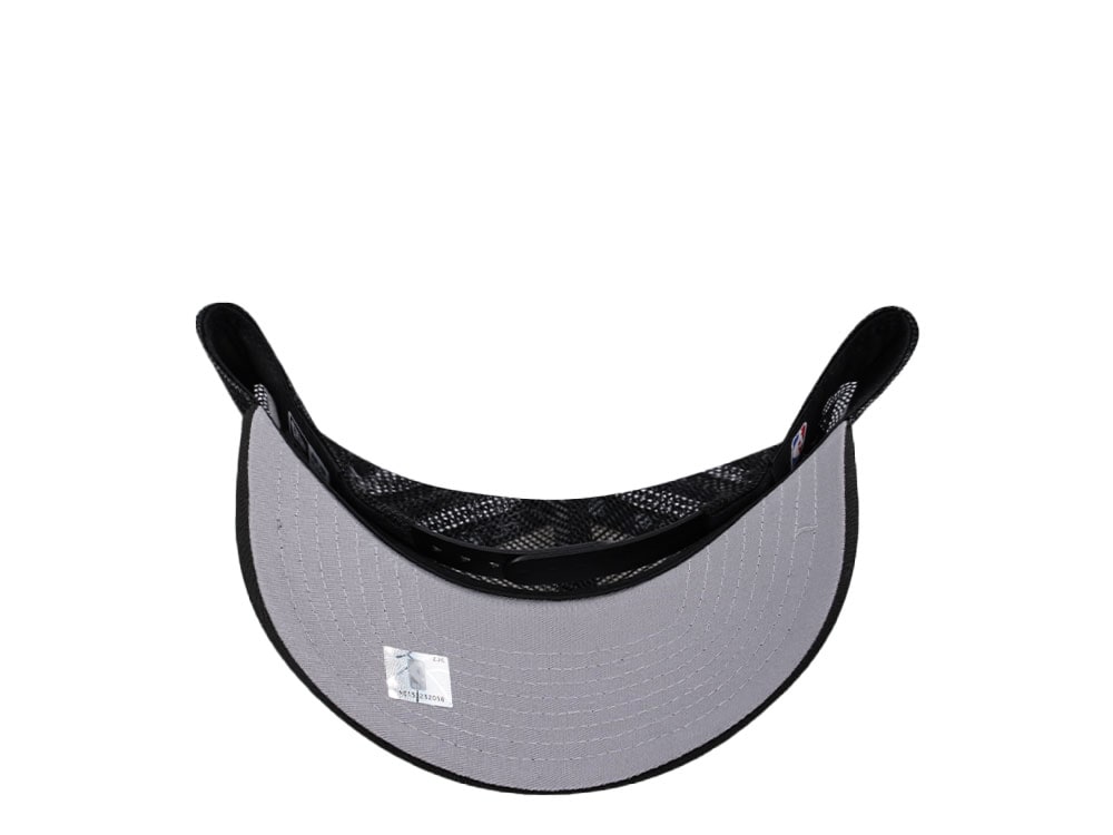 New Era Milwaukee Bucks Chrome Black Edition Trucker 9Forty A Frame Snapback Casquette