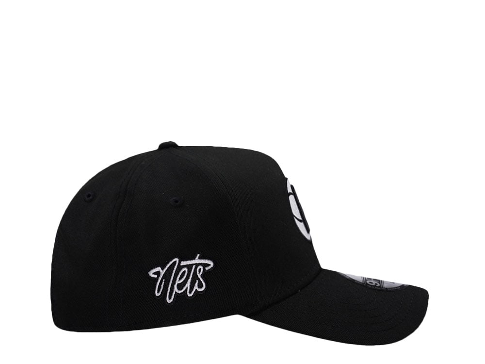 New Era Brooklyn Nets Script Black Prime Edition 9Forty A Frame Snapback Casquette