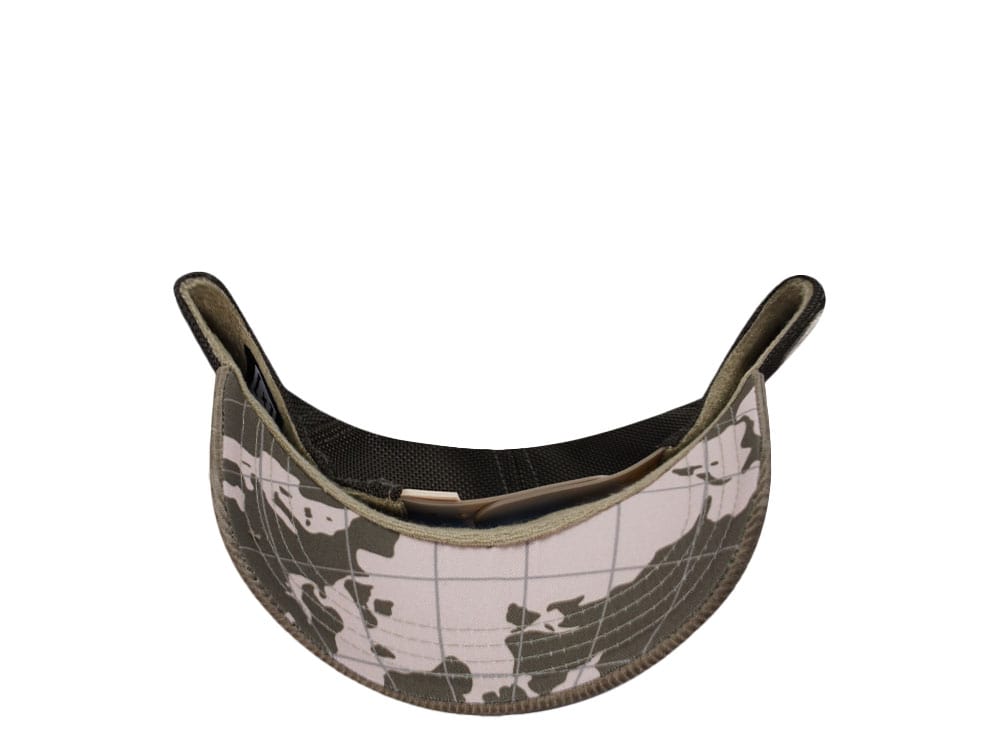 Capslab Superman World Beige Trucker Snapback Casquette