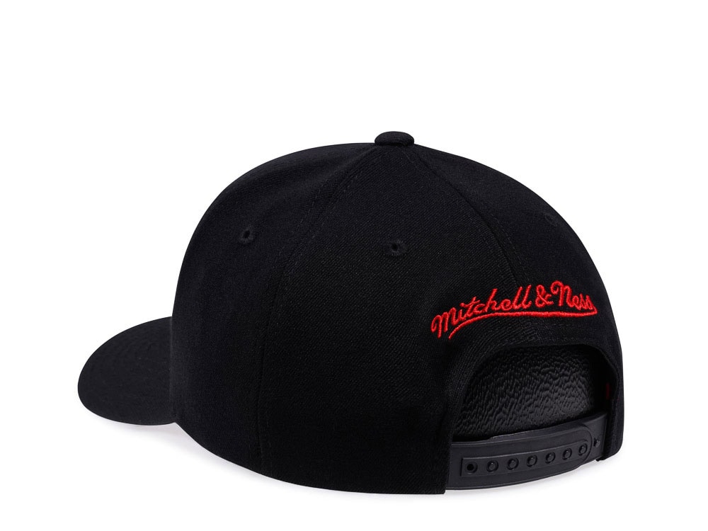 Mitchell & Ness Chicago Bulls Duotone Red Line Flex Snapback Casquette