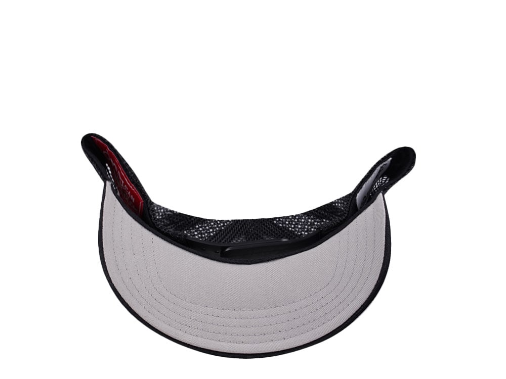 American Needle Mack Truck Square Patch Valin Black Trucker Snapback Casquette