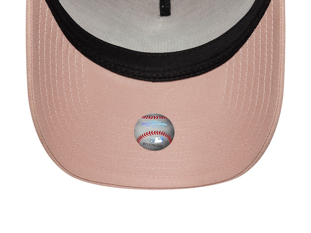 New Era New York Yankees Floral Pink 9Forty Womens A Frame Trucker Snapback Casquette