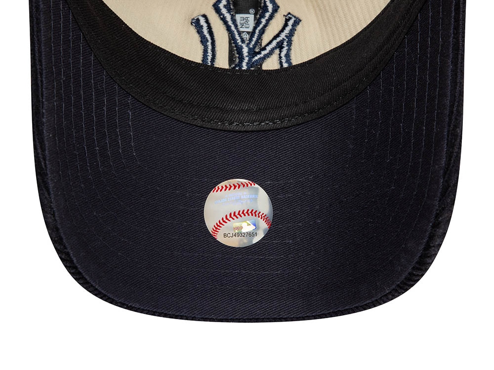 New Era New York Yankees Block Corduroy White 9Twenty Strapback Casquette