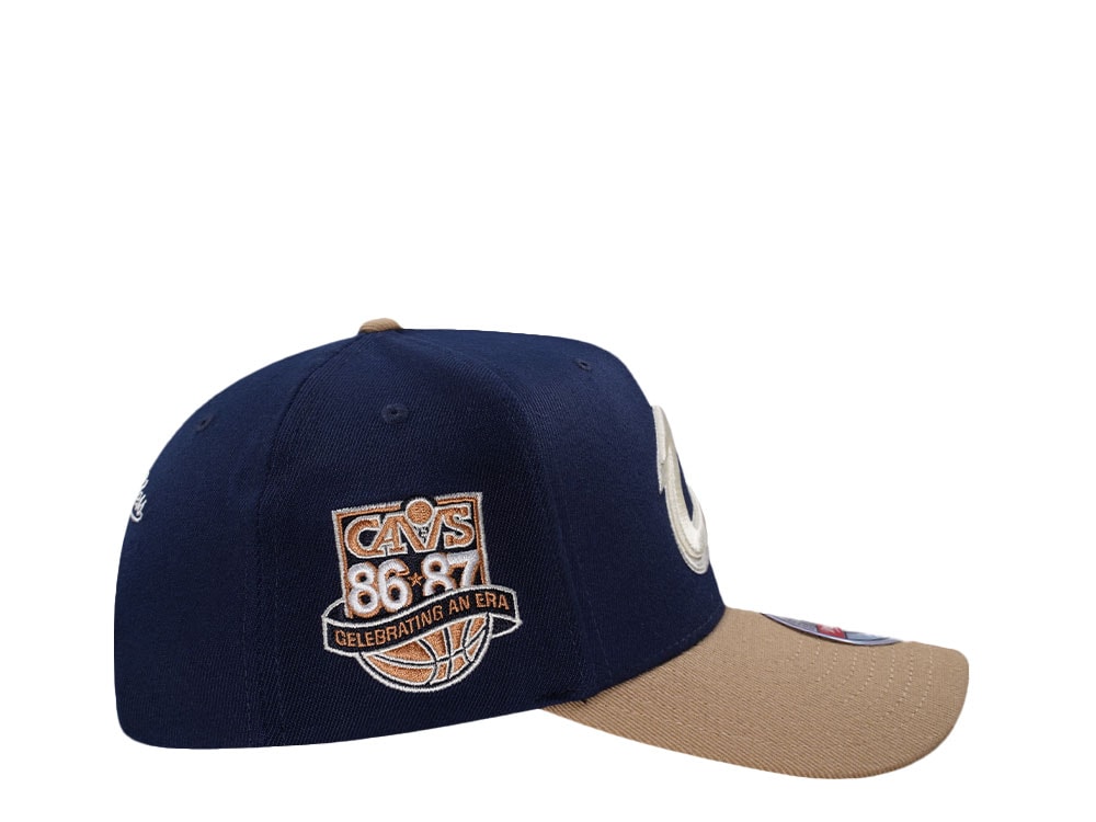 Mitchell & Ness Cleveland Cavaliers Sand Storm Classic Red Stretch Snapback Casquette