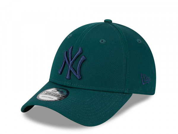 New Era New York Yankees Essential League Dark Green 9Forty Strapback Cap