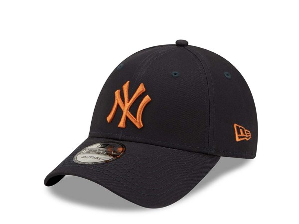 New Era New York Yankees Essential Navy and Rust League 9Forty Snapback Cap