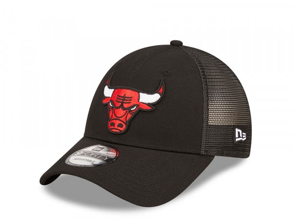 New Era Chicago Bulls Home Field Black 9Forty Trucker Strapback Cap