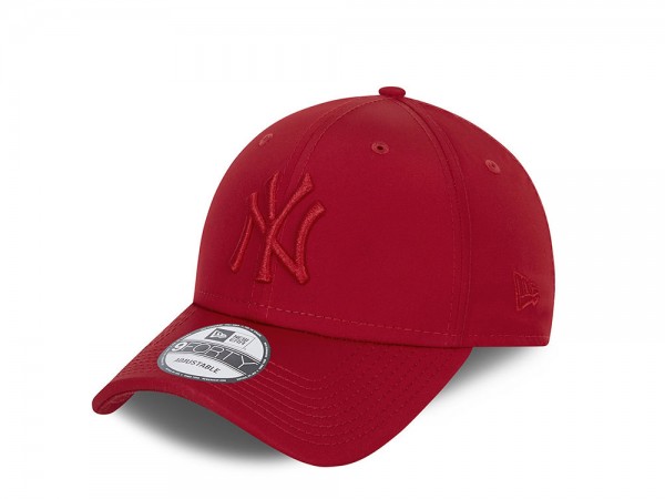 New Era New York Yankees Tonal Red Nylon 9Forty Strapback Cap