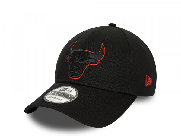 New Era Chicago Bulls Black Metallic Outline Edition 9Forty Strapback Cap