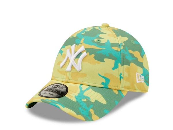 New Era New York Yankees League Essential Green Camo 9Forty Strapback Cap