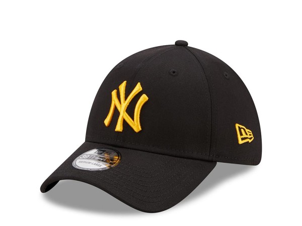 New Era New York Yankees League Essential 39Thirty Stretch Cap