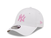 New Era New York Yankees League Essential White 9Forty Strapback Cap