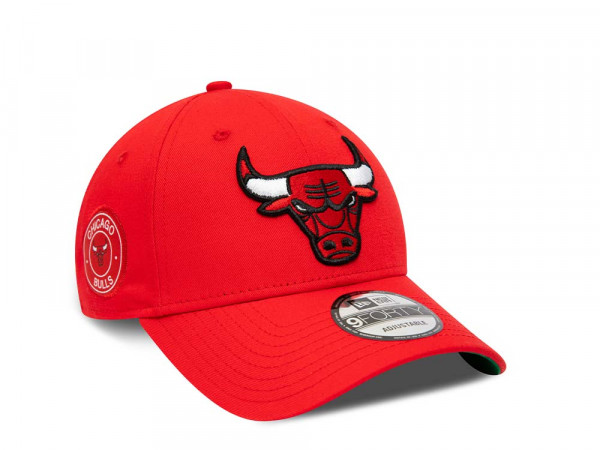 New Era Chicago Bulls Team Side Patch 9Forty Strapback Cap