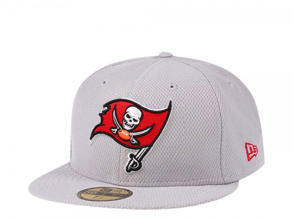 New Era Tampa Bay Buccaneers Diamond Tech 59Fifty Fitted Cap