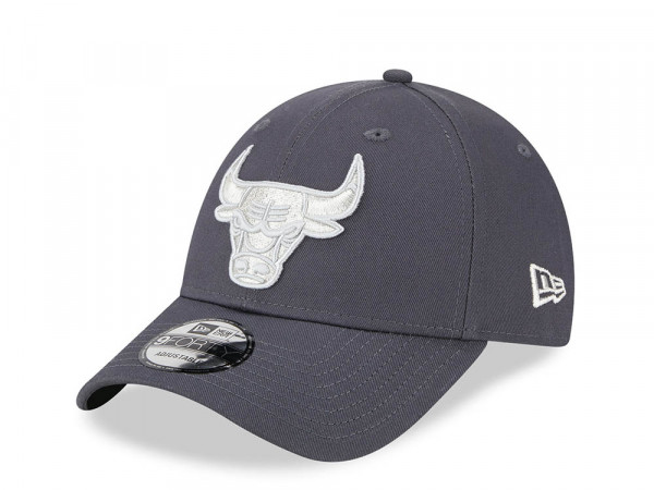 New Era Chicago Bulls Metallic Gray 9Forty Strapback Cap