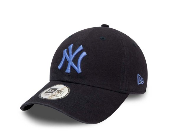 New Era New York Yankees Black Casual Classic Strapback Cap