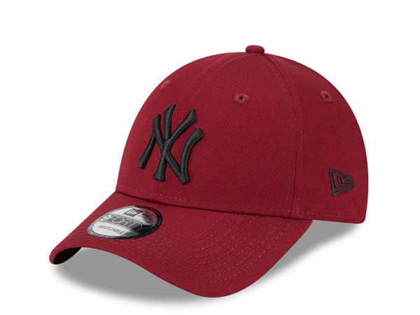 New Era New York Yankees Essential League Red 9Forty Strapback Cap
