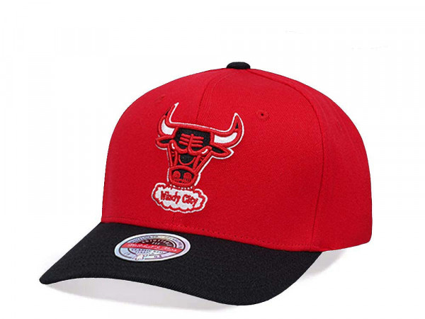 Mitchell & Ness Chicago Bulls Team Two Tone 2.0 Stretch Hardwood Classic Red Flex Snapback Cap