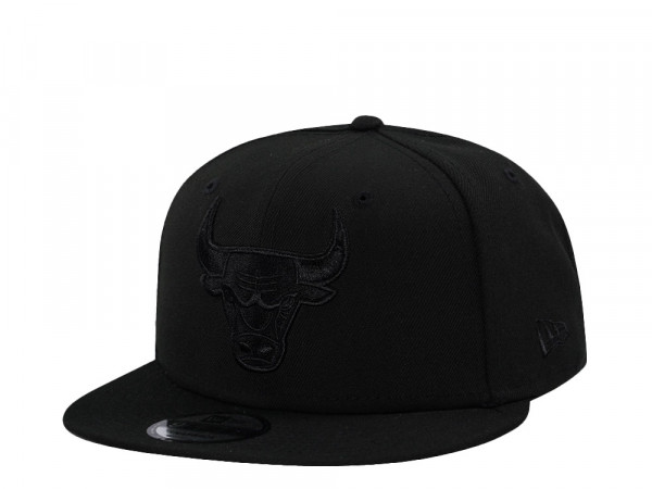 New Era Chicago Bulls All Black Edition 9Fifty Snapback Cap