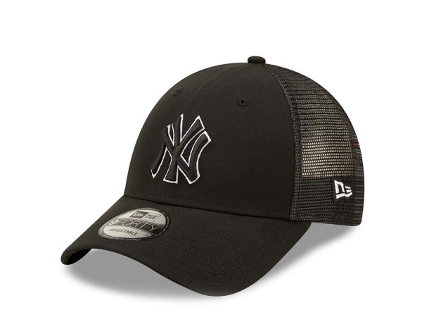 New Era New York Yankees Black 9Forty Trucker Strapback Cap