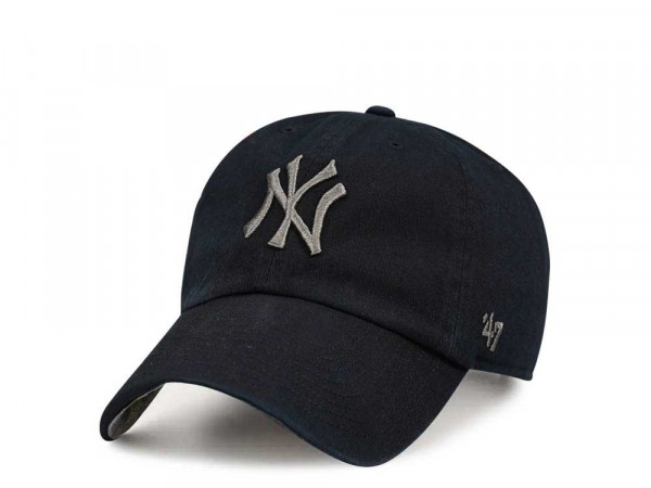 47Brand New York Yankees Black Ballpark Camo Clean Up Strapback Cap