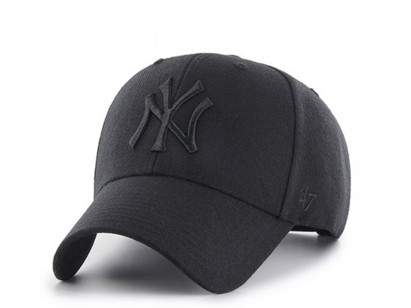 47brand New York Yankees all black MVP Strapback Cap