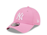 New Era New York Yankees League Essential Pink 9Forty Strapback Cap