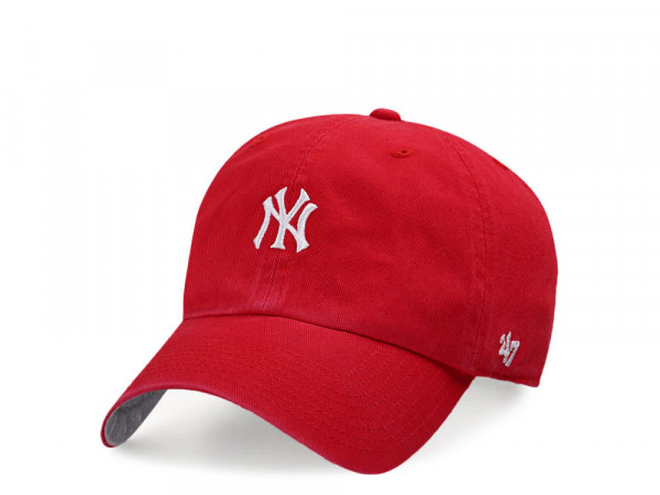47Brand New York Yankees Red Base Runner Clean up Strapback Cap