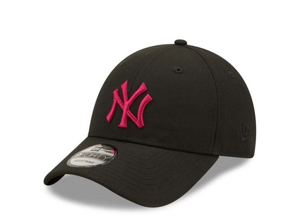 New Era New York Yankees Essential Black League 9Forty Snapback Cap